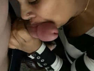 Indian girl excels in giving oral pleasure