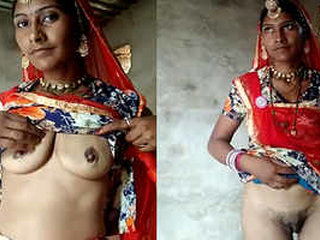 Rajasthani wife reveals her intimate parts to her boyfriend
