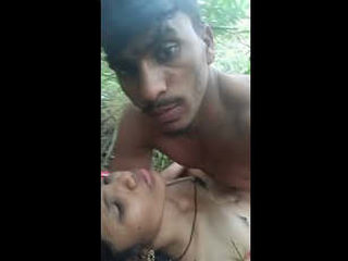 A South Asian couple has passionate outdoor sex in a sizzling video