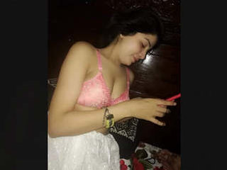 Married Pakistani woman talks while performing oral sex