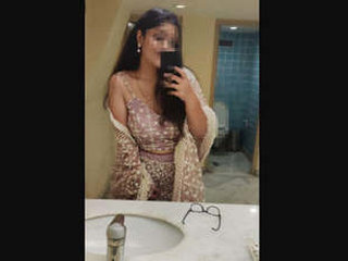 Desi girl enjoys intense sex with boyfriend