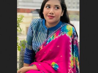 Alluring Bangladeshi women engage in sensual activities