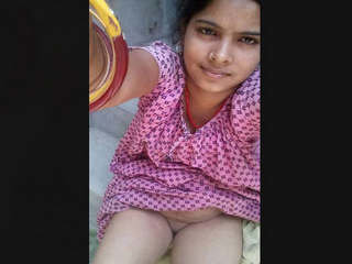 Indian wife reveals her intimate area