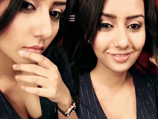 Adorable Indian babe with alluring cleavage