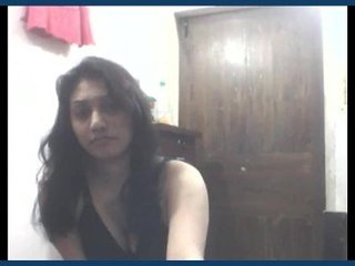 Indian beauty pleasures herself in nude