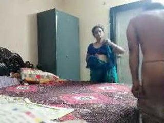 Punjabi aunty gets intimate with her boss at their private residence
