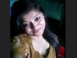 Seductive bhabi tantalizing her lover in a video