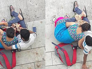 Indian couple's outdoor oral sex session