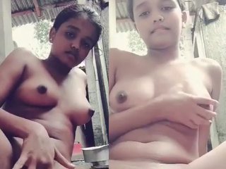 Indian beauty indulges in sensual self-pleasure