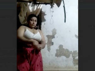 Indian wife's transformation in a video