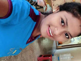 Indian girl records herself getting turned on