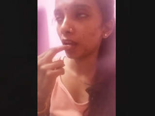 Young Indian woman shares intimate self-filmed footage with her boyfriend