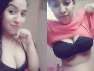 Indian girl takes nude photos for her boyfriend