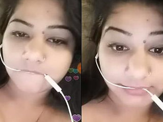 Indian farm girl shows off her big breasts in a live performance