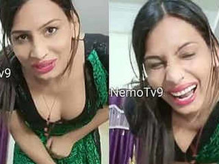 Newest and previously unreleased video of busty bhabi Ruksar dancing