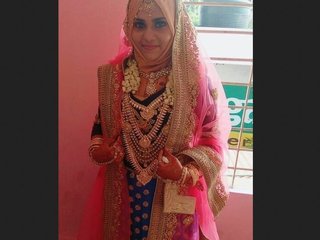 Watch More Hot Bhabi in Mallu Clips