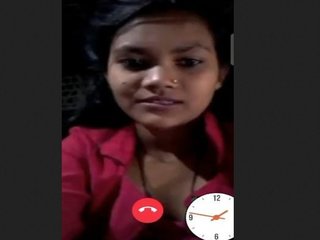 Indian girl flaunts her breasts on VK