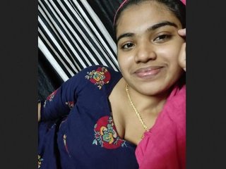 Mms of a seductive bhabhi showcasing her sexual prowess