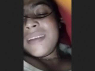 Sexy bd girl shows off her pussy in a seductive video