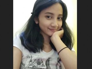 Cute girl in love with sucking dick