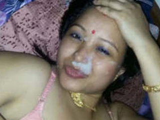 Most popular Padmaja Bhabhi videos in Hindi