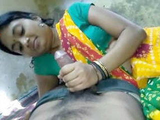 Indian bhabhi gives a sensual handjob in this steamy video