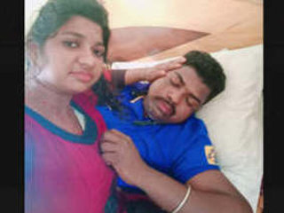 Desi bhabhi's steamy MMS collection