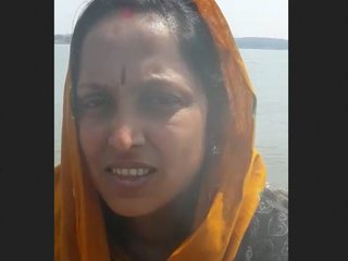 Mature couple's steamy MMS collection