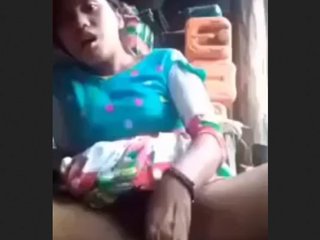 Country girl satisfies her desires with solo play