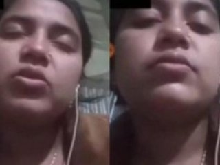 Beautiful Desi bhabi's video call showcase of her beauty