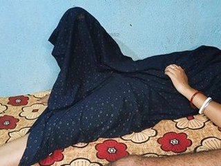 Cheating wife enjoys sneaking around and having sex with her country boyfriend