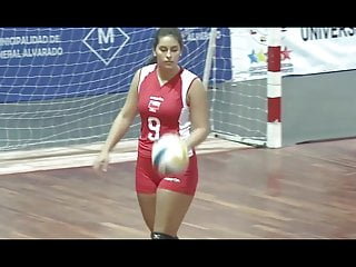 Chile and Argentina face off in a volleyball match