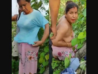 Desi aunty gets caught in the jungle and fucks