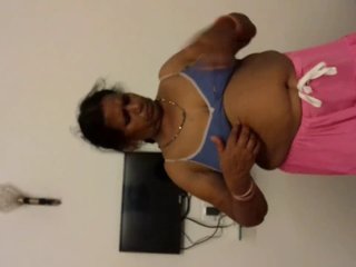 Desi Aunty Shushila's steamy MMS movies