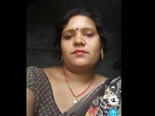 Nidhi Bhabhi's sizzling moves in tango video