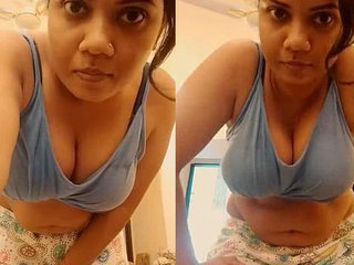 Big-breasted Desi babe with curves in all the right places