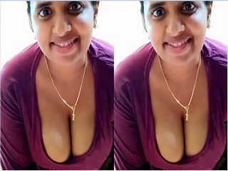 Mallu babe flaunts her big boobs and pussy in exclusive video