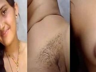 Desi babe flaunts her body in nude selfie video