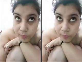 Cute girl records a steamy bathing video for her lover