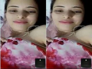 Cute Indian girl masturbates with her big boobs on camera