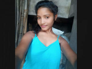 Indian college student takes nude selfies and videos