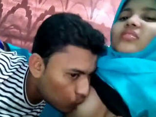 Faheema's big boobs get sucked by her boyfriend in Lucknow