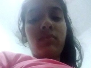 Nude Indian teen shows off her body in solo video