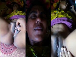 South Indian aunty exposes her black pussy in home made video