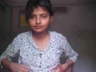 Naked Indian girl Almor flaunts her body in solo video