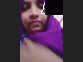 Bangladeshi girl's big boobs on display in steamy video