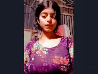 Indian girl reveals her intimate parts in a series of videos