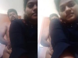 Tamil babe gets her pussy fucked by her boss in a hot video
