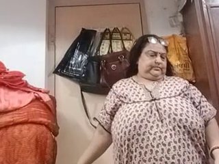 Mature aunty's big body: A video for you