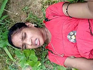 Outdoor sex with a village girl from India